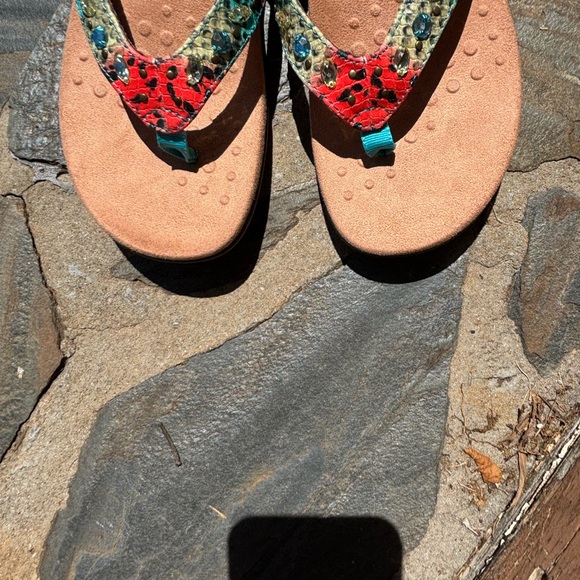 Vionic shoes new - Picture 2 of 5